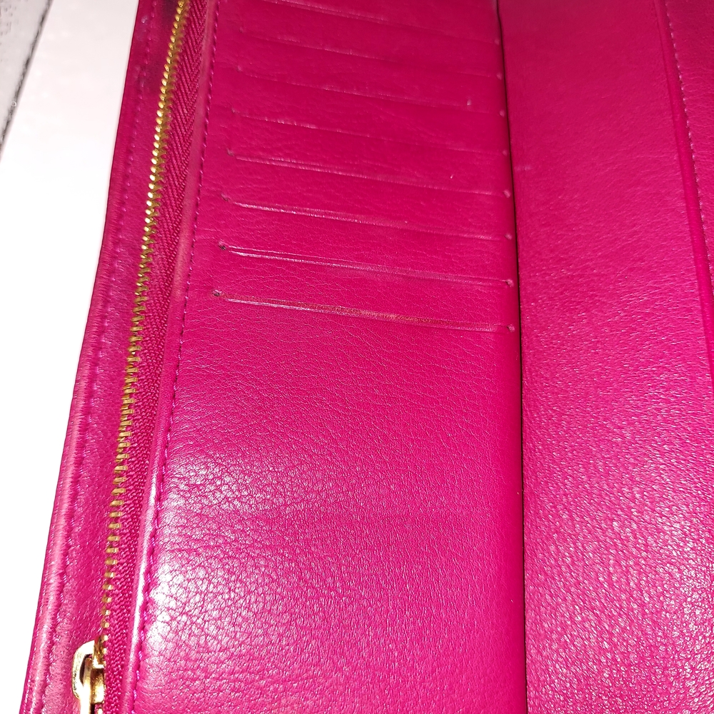 LOUIS VUITTON 2017 Mahina Leather Amelia Wallet, Grenat Red Pink - Picture 6 of 13
